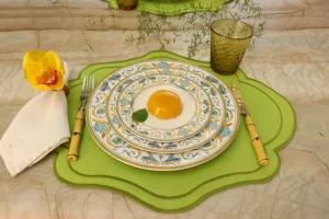legant-spring-table-setting-ideas-with-green-and-yellow-palette-scaled.