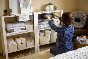 organized-storage-baskets-and-shelves-with-simple-and-accessible-system